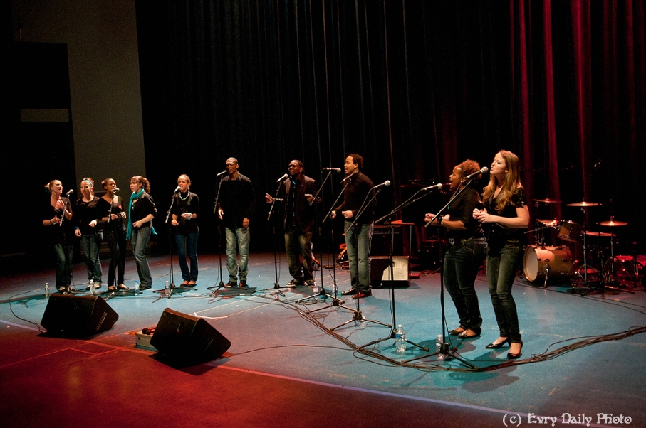 Evry Daily Photo - Telethon Evry 2010 - Concert Evry University Gospel - large - 5243933074.jpg